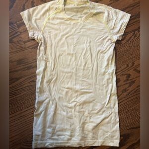 Lululemon swifty tech short sleeve. Light lemon yellow